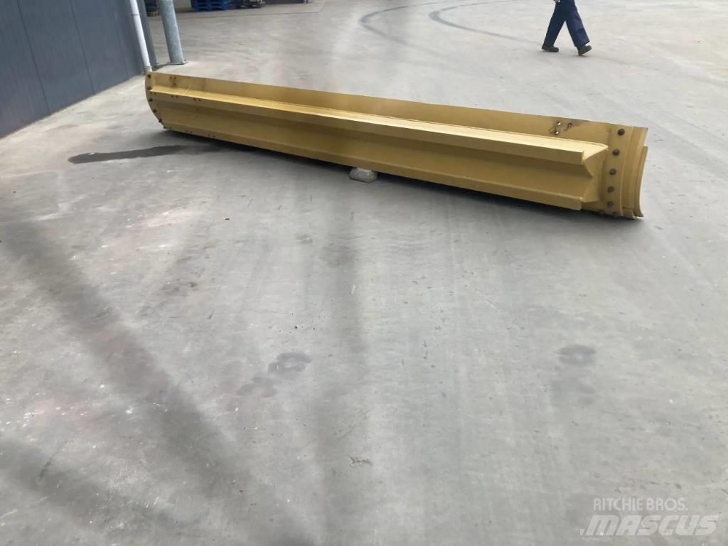 CAT 160M3 Moldboard Blades