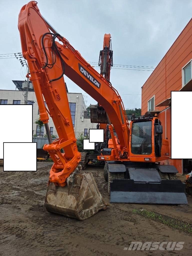 Doosan DX 210 W Wheeled excavators