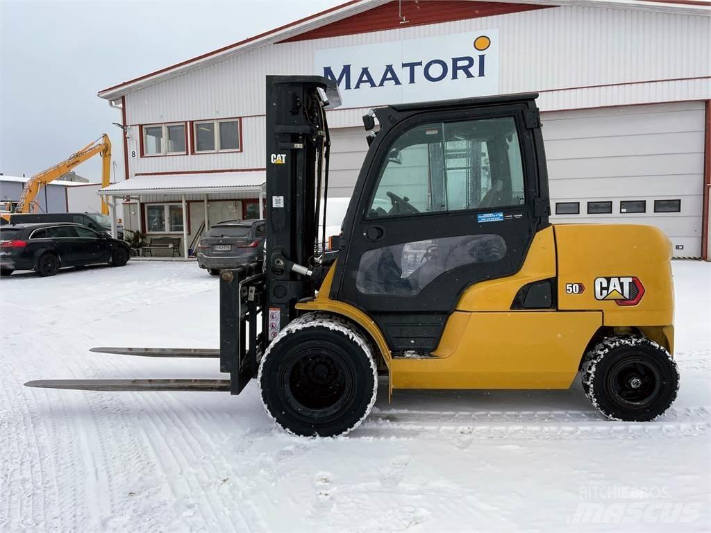 CAT DP50NT Diesel trucks