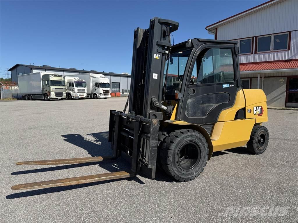 CAT DP50NT Diesel trucks