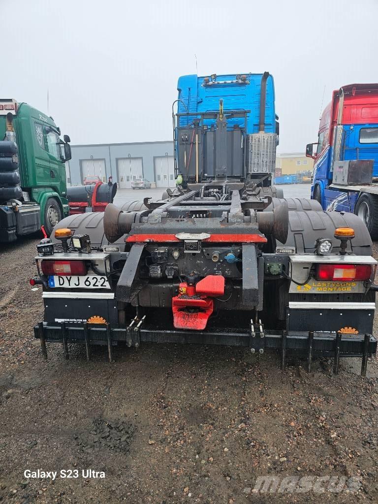 Volvo FH13 Hook lift trucks