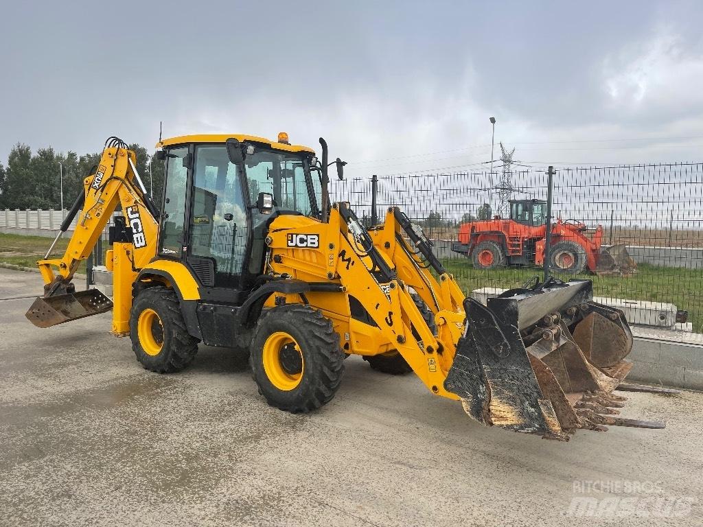 JCB 3 CX / compact Backhoe loaders