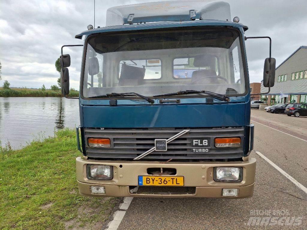 Volvo FL611 Chassis Cab trucks