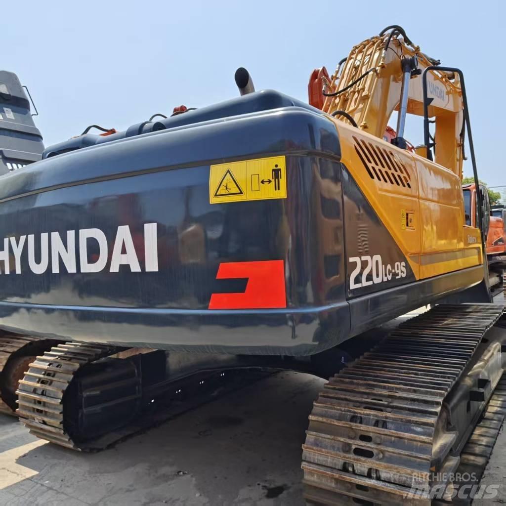 Hyundai Robex 220-9 Crawler excavators