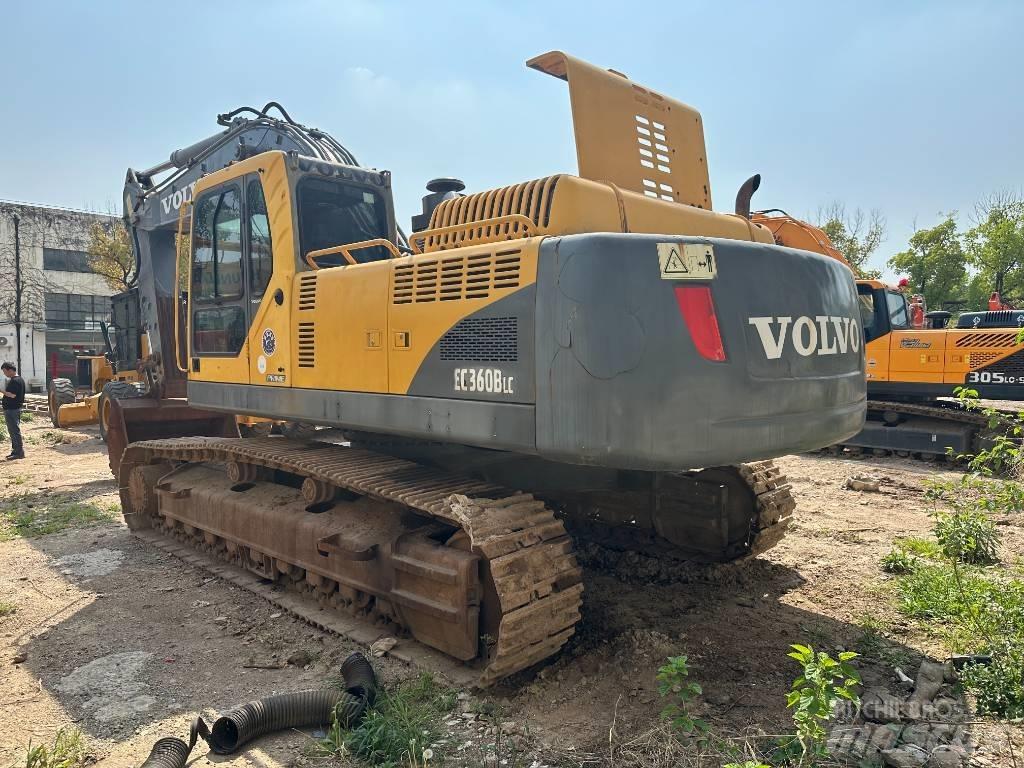 Volvo EC 360 Crawler excavators