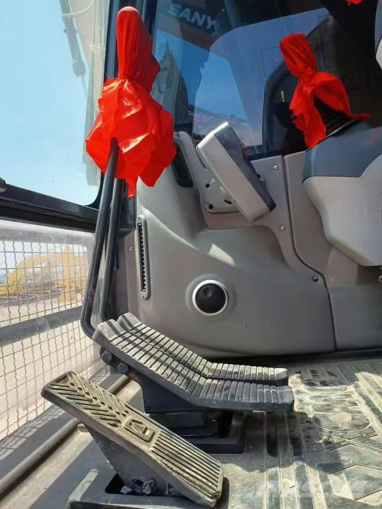 XCMG XE 215 DA Crawler excavators