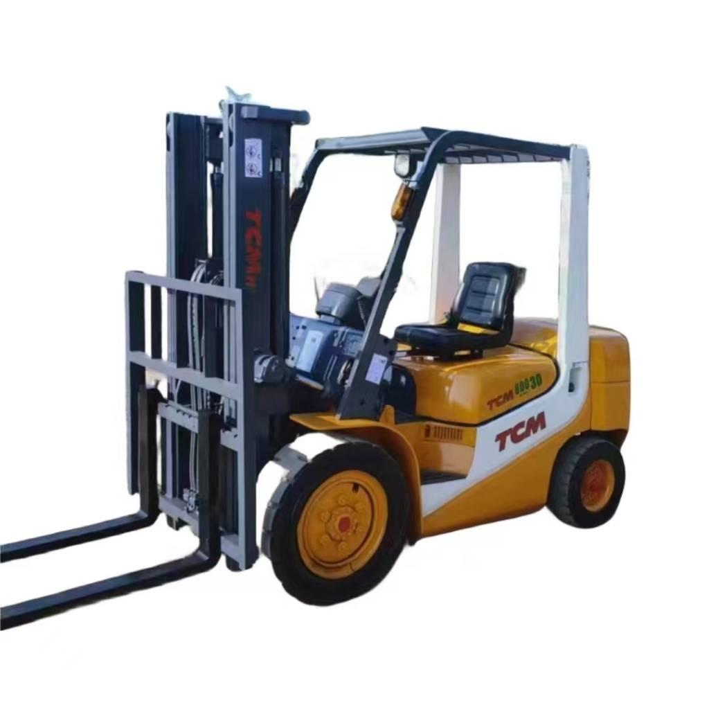 TCM FD30 Diesel trucks