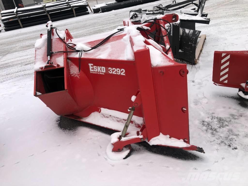 Esko 3292 Snow throwers