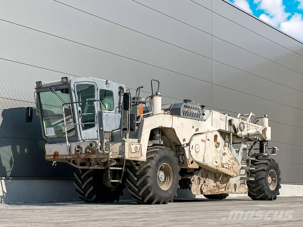 Wirtgen WR 2400 Asphalt recyclers