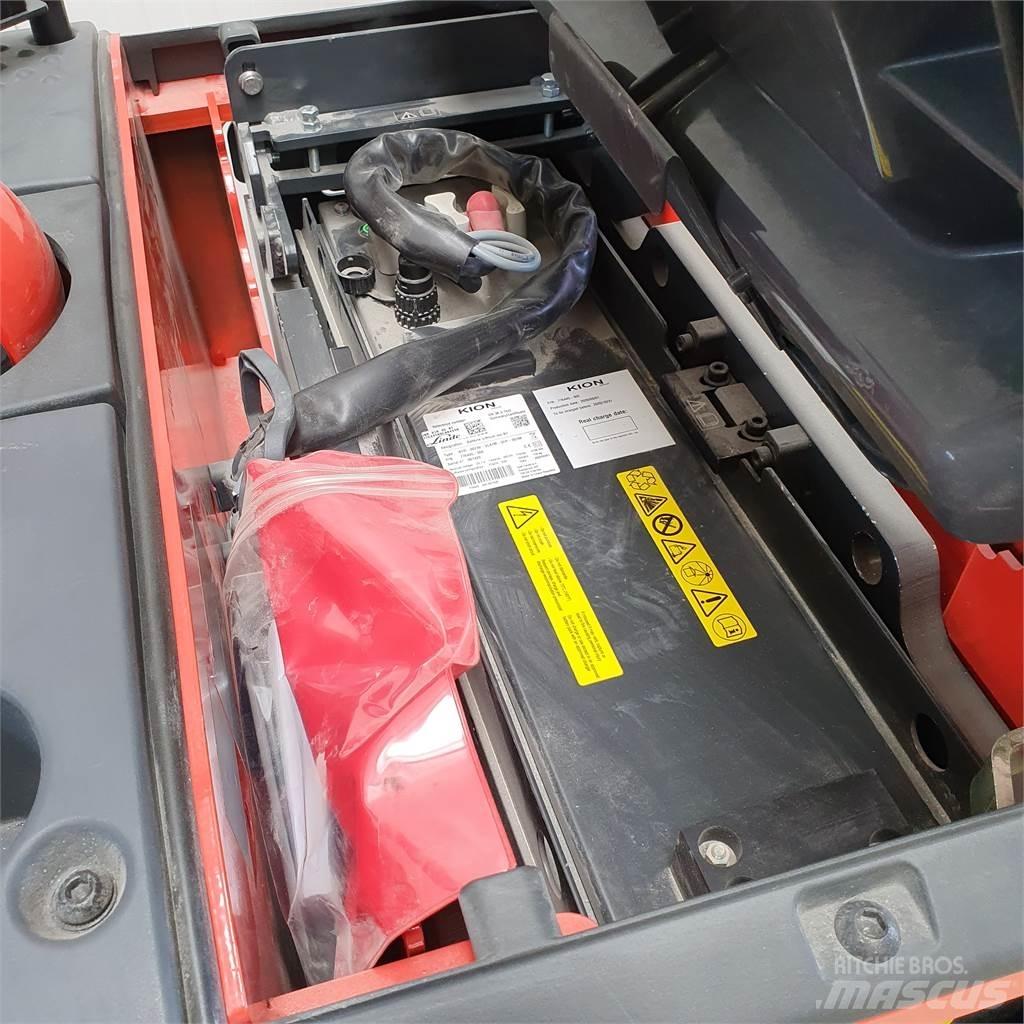 Linde D12AP Pedestrian stacker