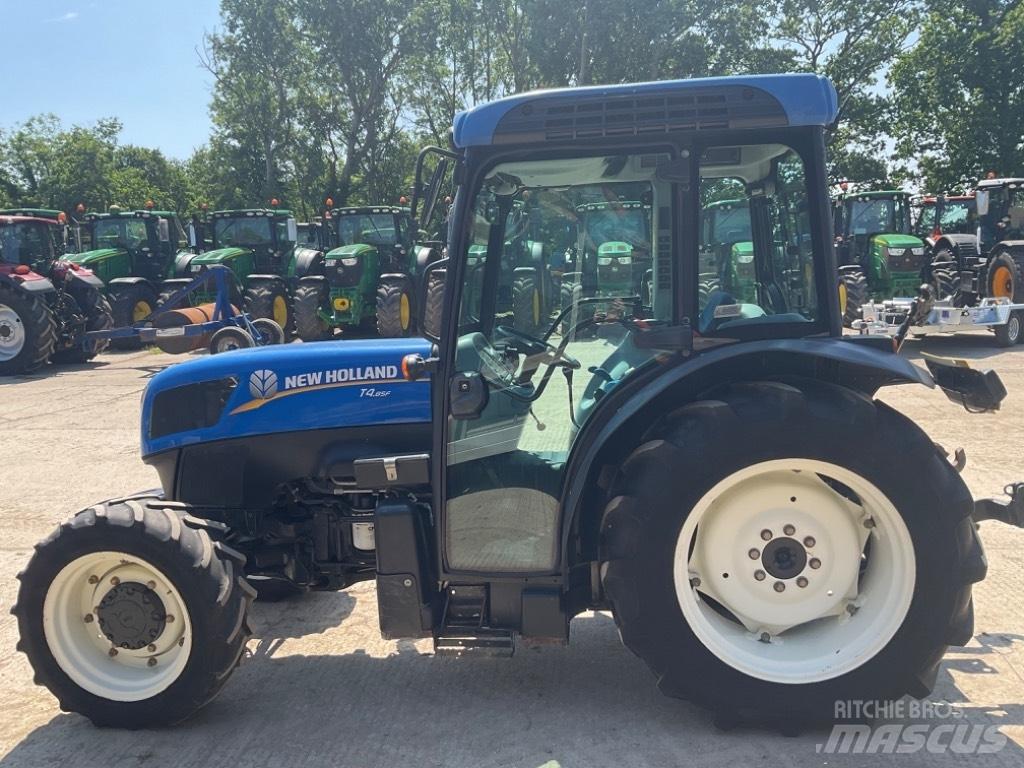 New Holland T 4.85 Tractors