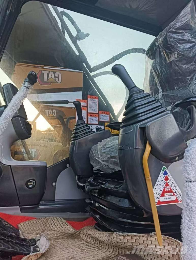 CAT 324 D L Crawler excavators