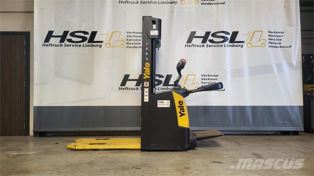 Yale MS12X Self propelled stackers