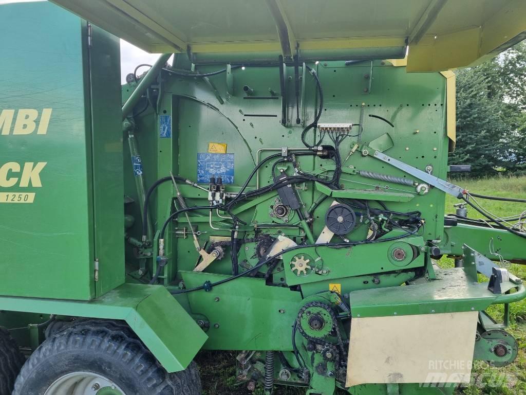Krone Comprima F125 Round balers