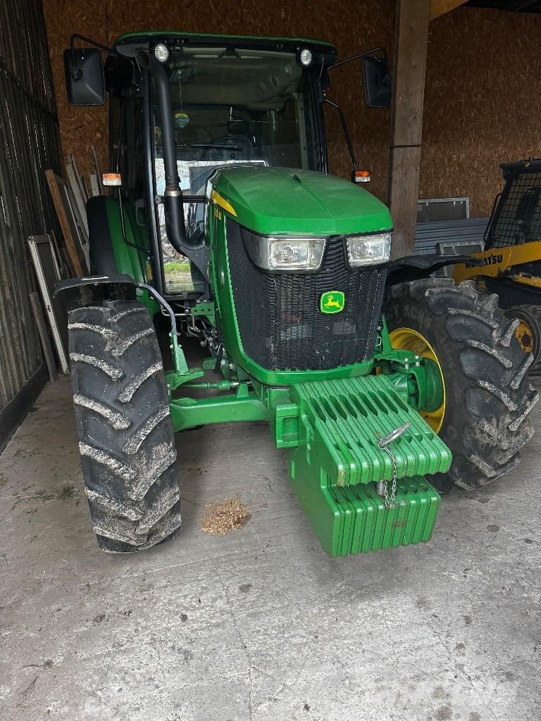 John Deere 5100 M Tractors