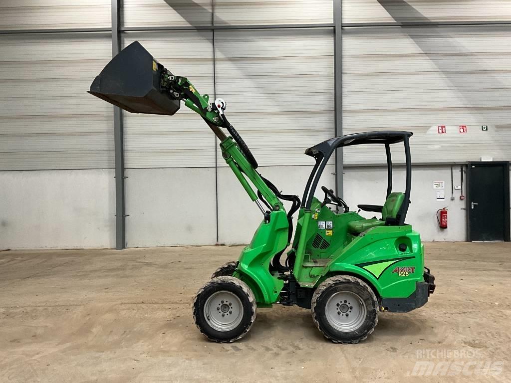 Avant R 28 Mini loaders