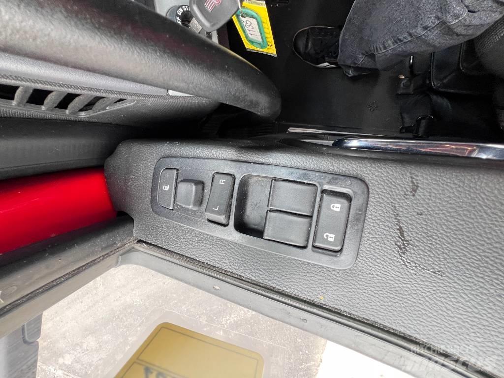 Kenworth T 680 Tractor Units