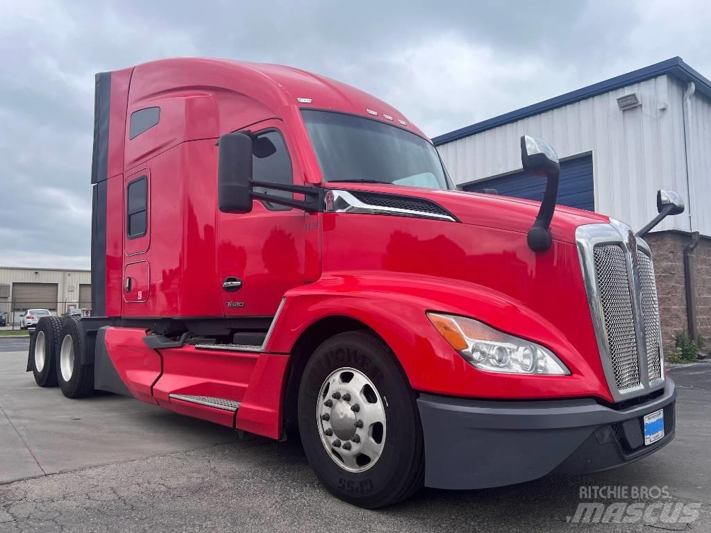 Kenworth T 680 Tractor Units