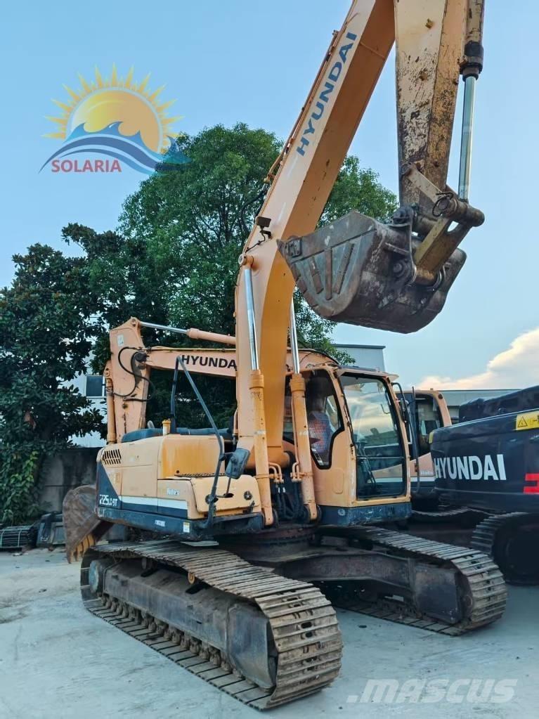 Hyundai R225LC-9 Crawler excavators