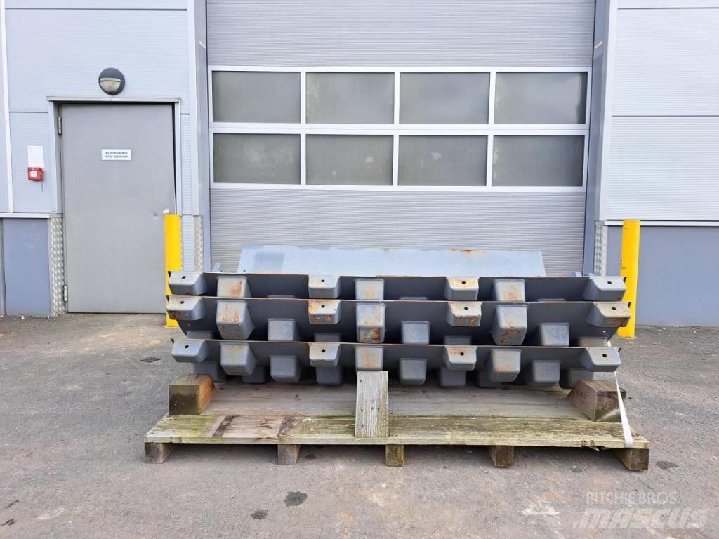 Hamm HC 130i Tracks, chains and undercarriage