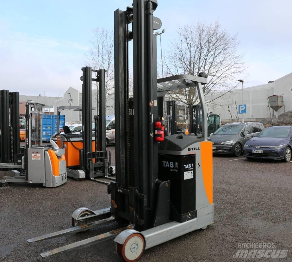Still FMX14 Reach trucks