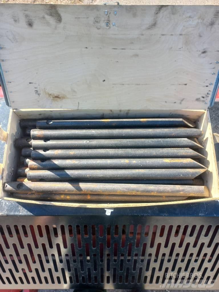 Redexim 7526 Aerators and dethatchers