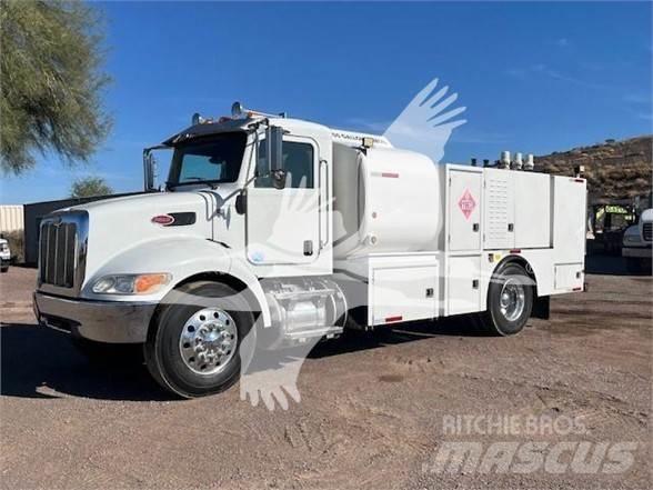Peterbilt 337 Construction - Others