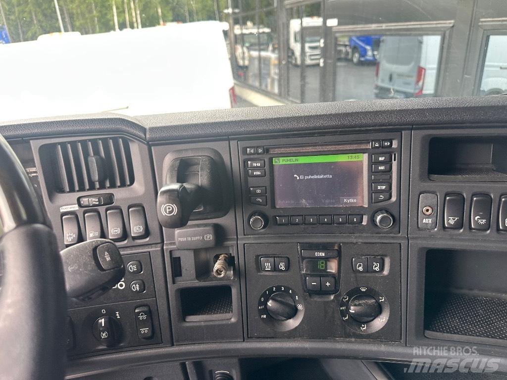 Scania R520 6x2 Tractor Units