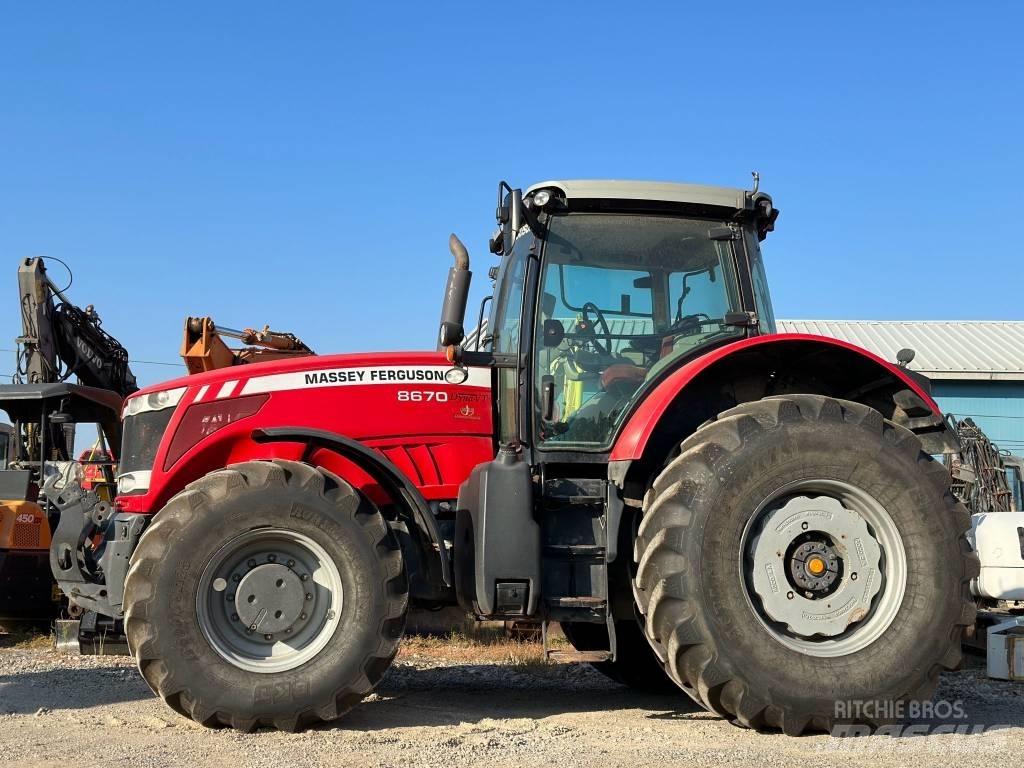 Massey Ferguson 8670 Tractors