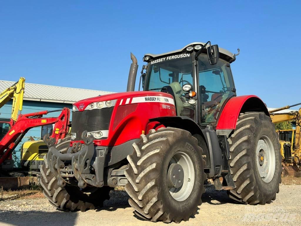 Massey Ferguson 8670 Tractors