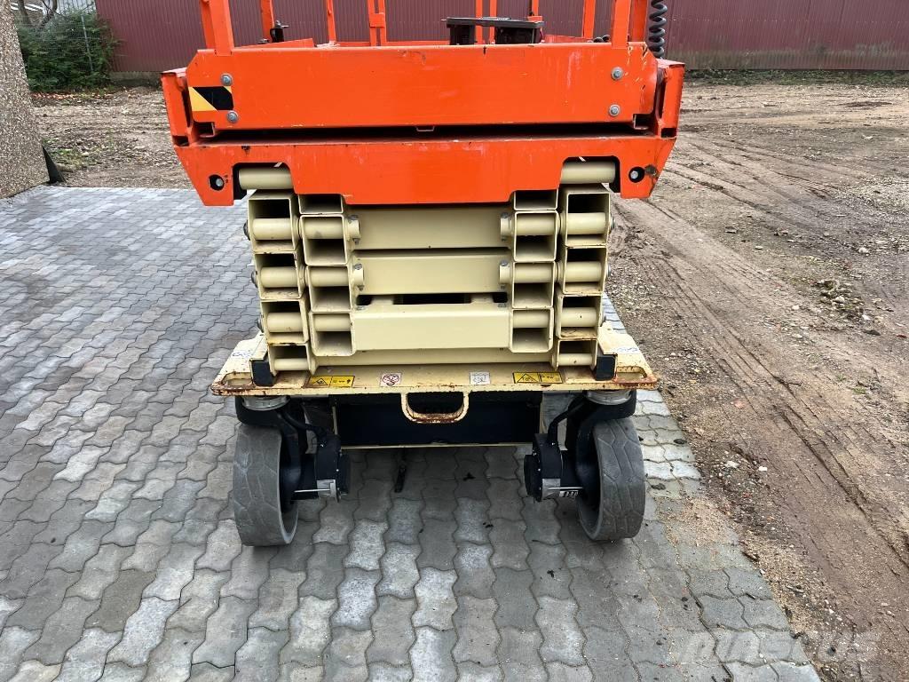 JLG 2646 ES Scissor lifts