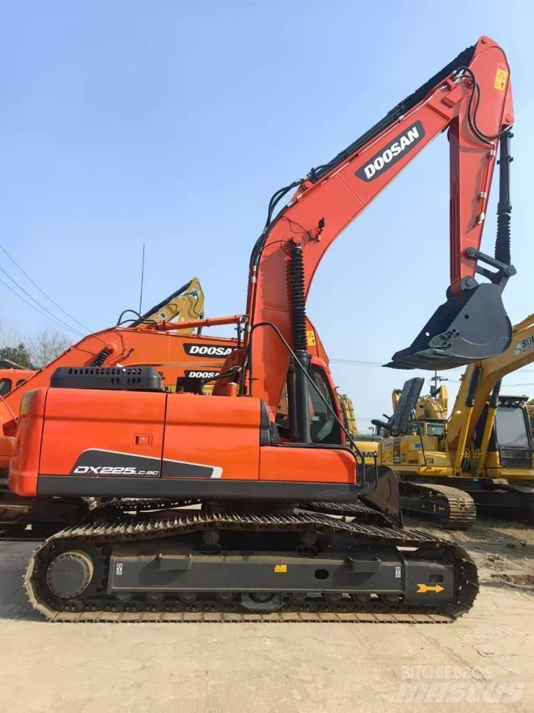 Doosan DX225LC-9C Crawler excavators