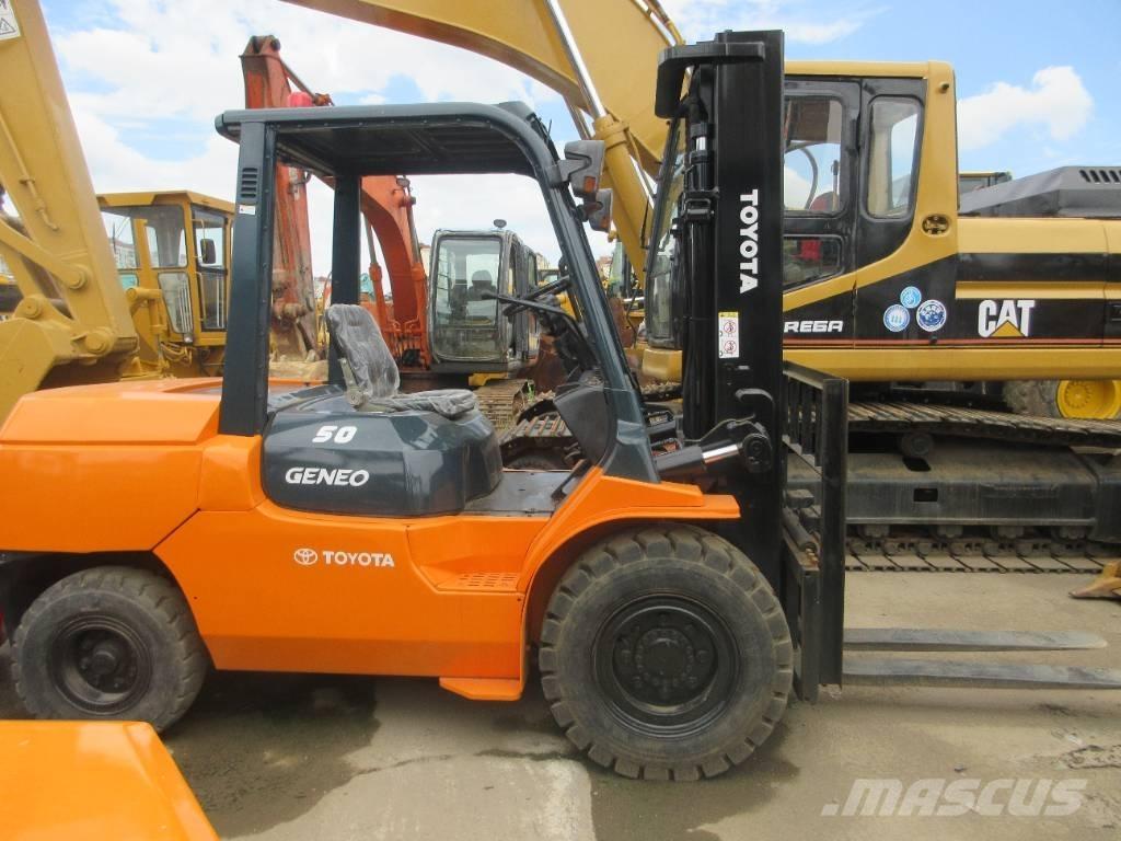 Toyota FD 50 Diesel trucks