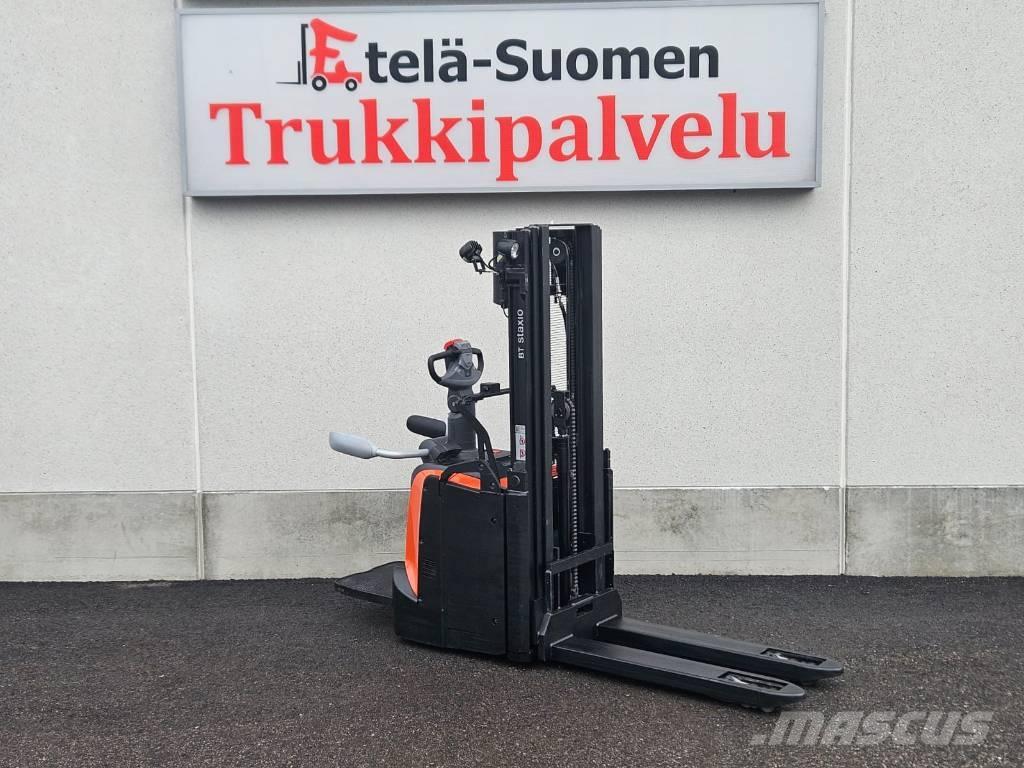 Toyota SPE120 L Self propelled stackers