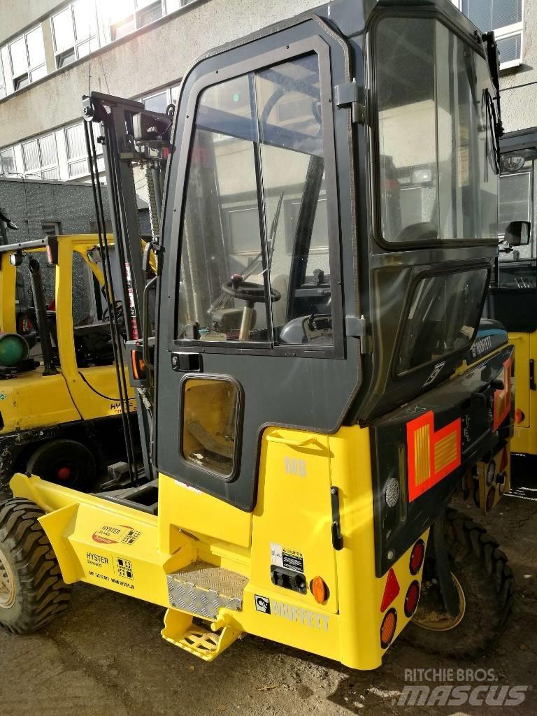 Moffett M8 35.3 Rough terrain trucks