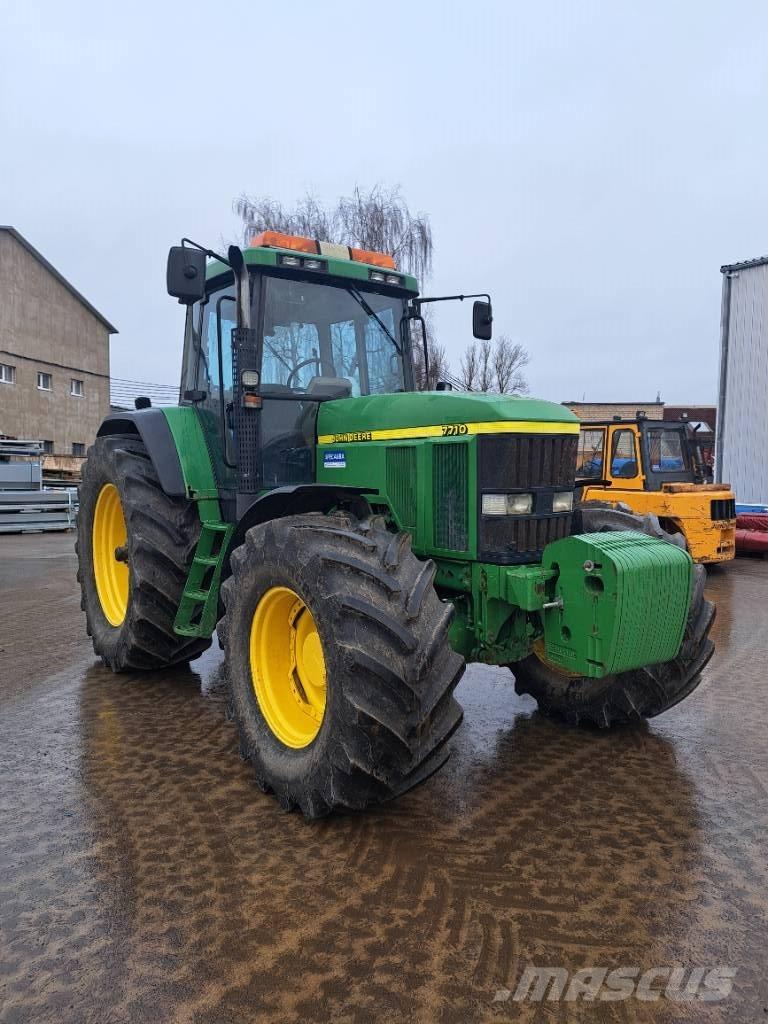 John Deere 7710 Tractors
