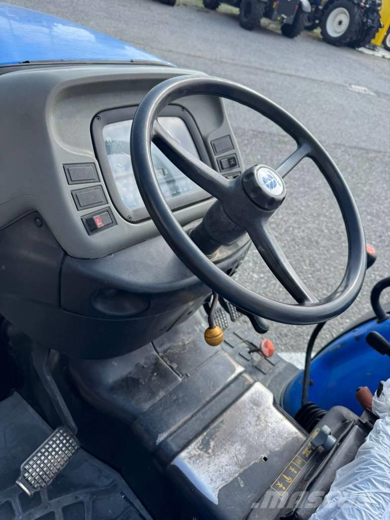 New Holland TN75 NA Tractors
