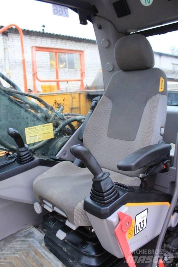 Volvo EC 220 E Crawler excavators