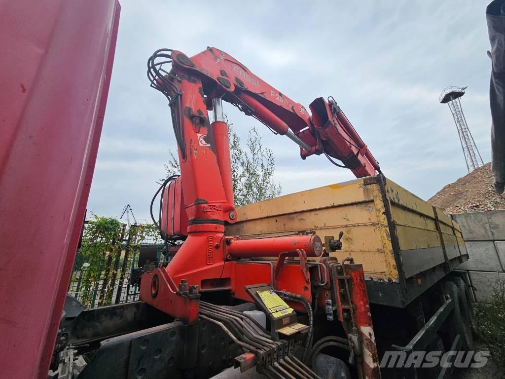 Scania P 94 FASSI Box body trucks