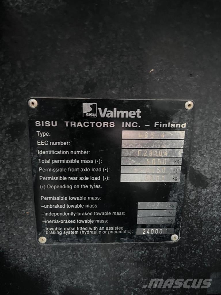Sisu Valmet 665 Tractors