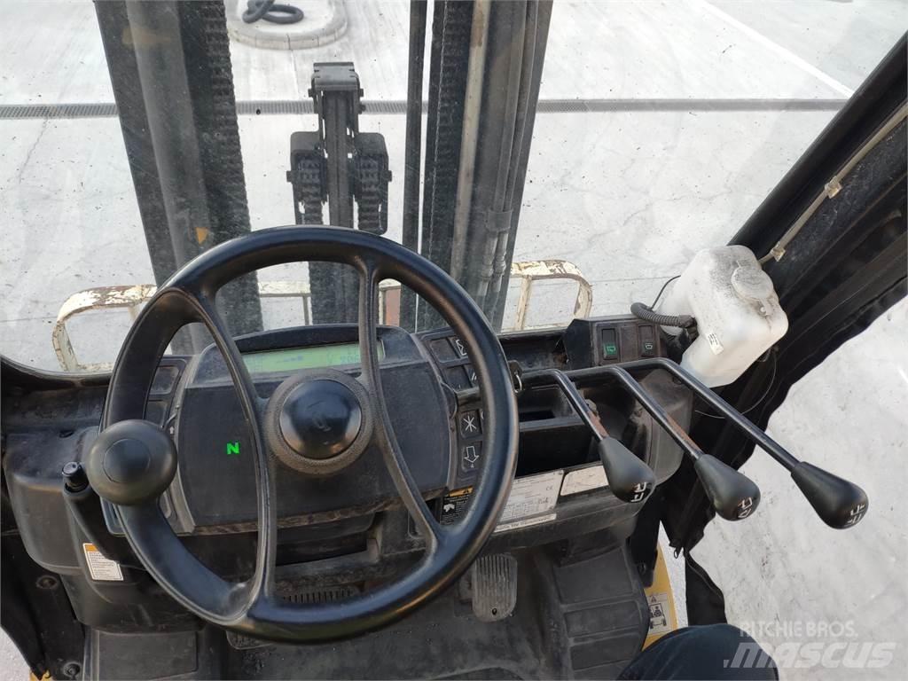 Yale GDP35VX Diesel trucks
