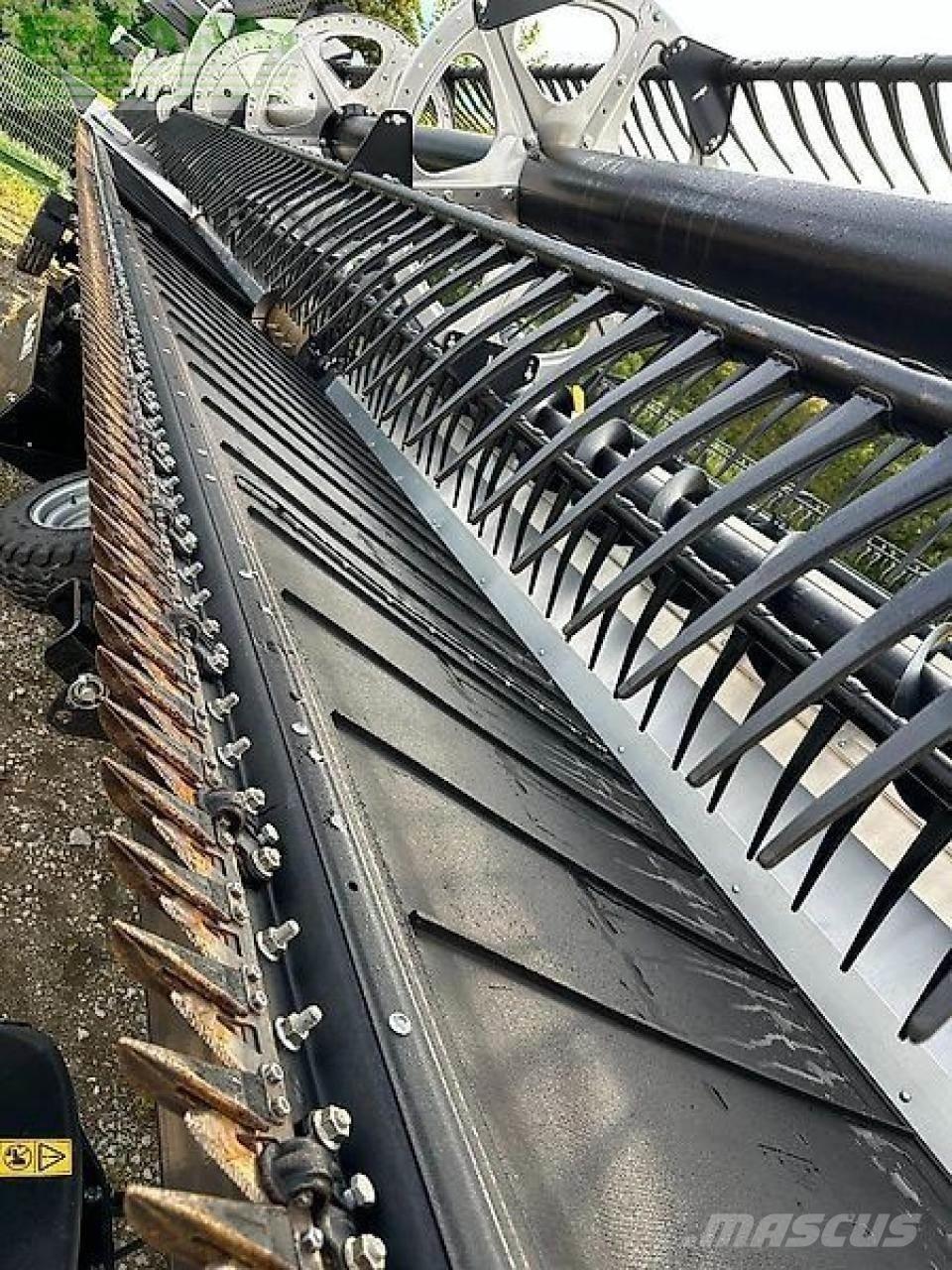 MacDon fd 241 Combine harvester accessories