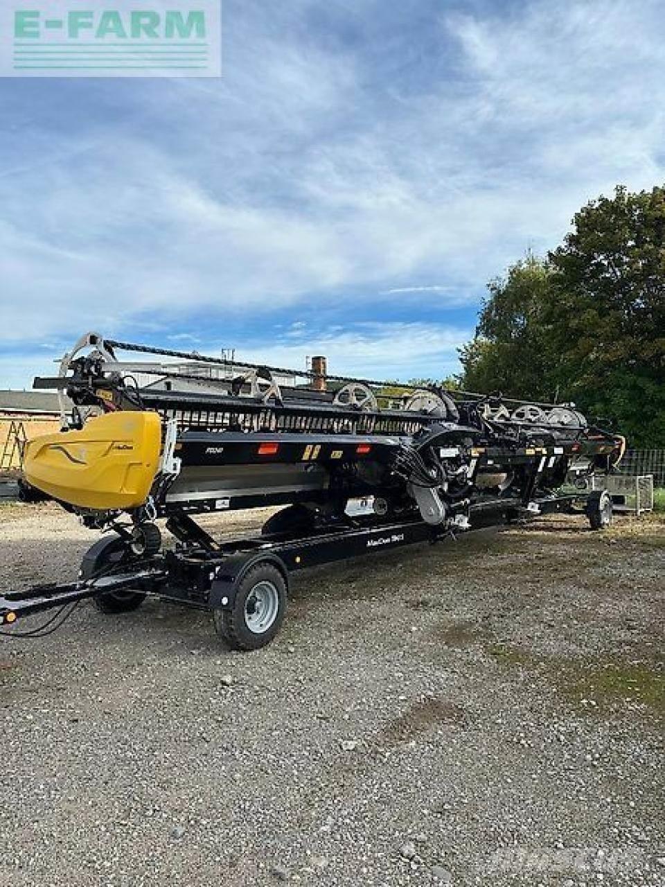 MacDon fd 241 Combine harvester accessories
