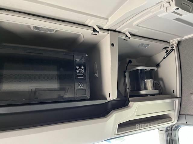 Scania R 590 Tractor Units