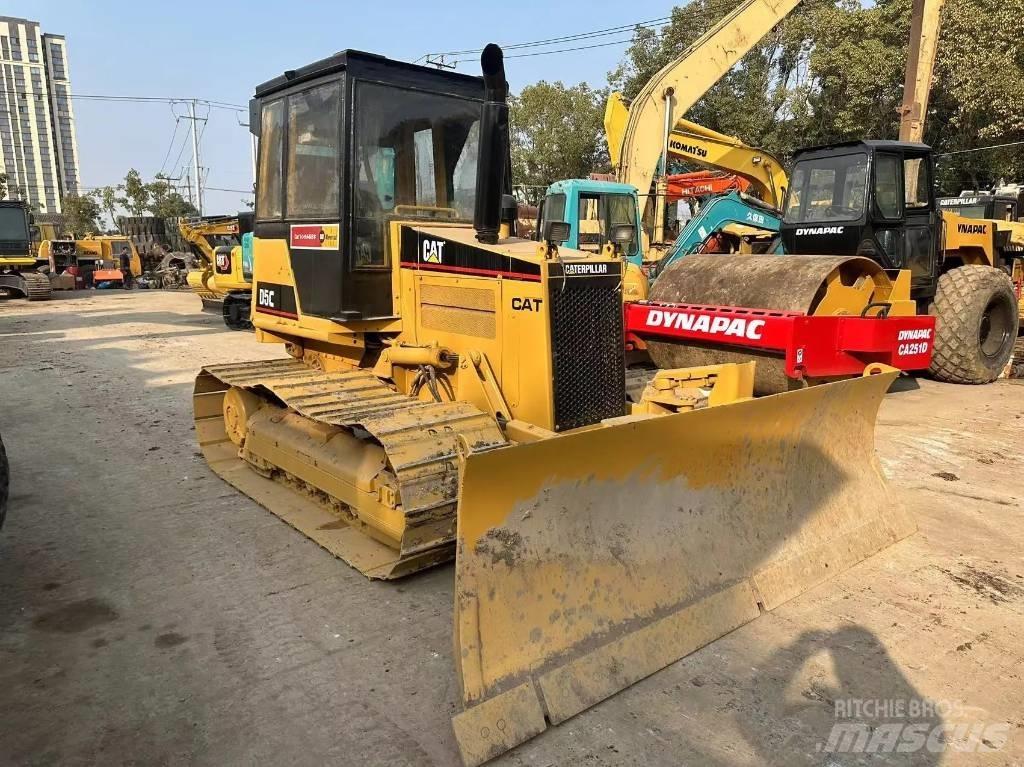 CAT D 5 C Crawler dozers