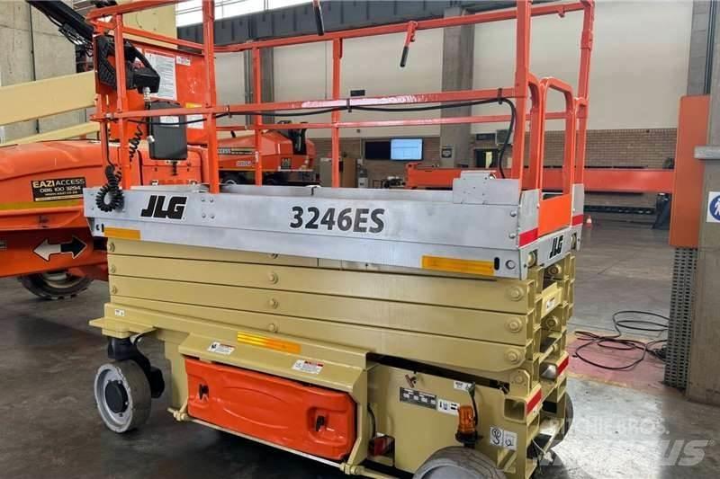 JLG 2014 JLG 3246 Scissor lifts