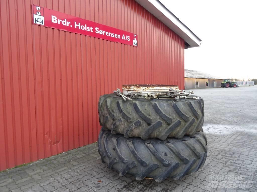  Tvillinghjul 20.8-38 Tyres, wheels and rims