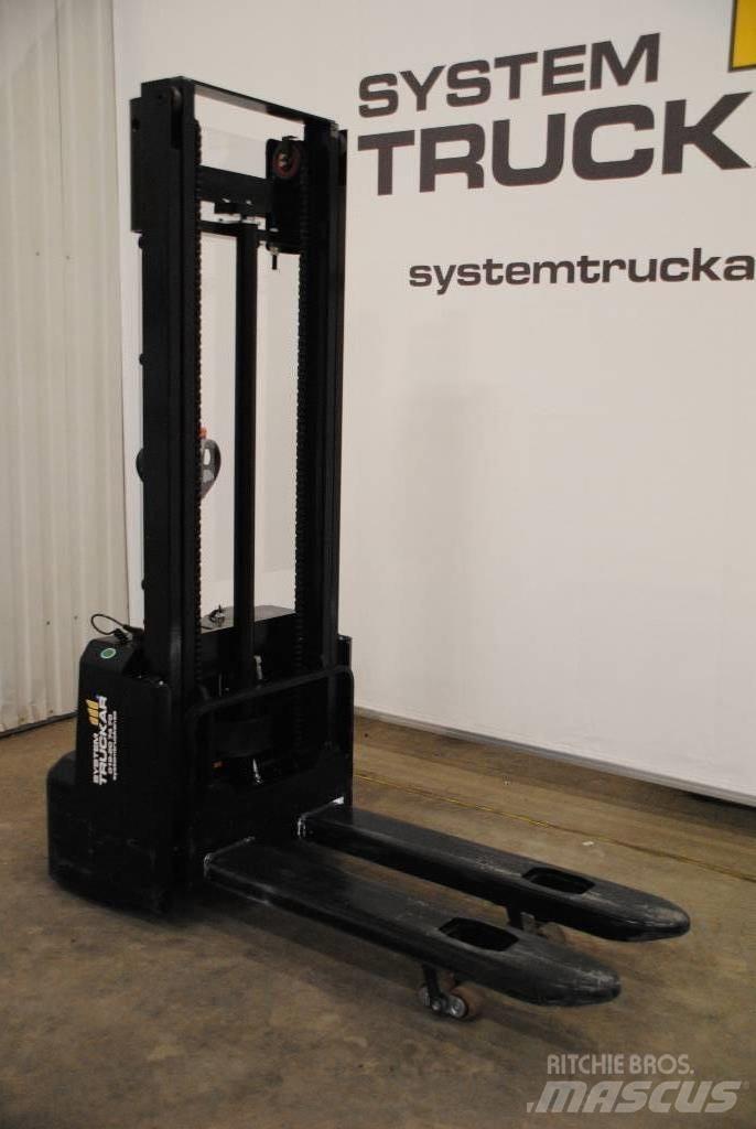 Hangcha CDD10 Pedestrian stacker