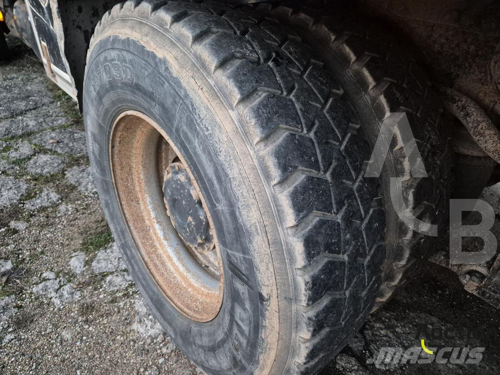 MAN TGA26.430 Tipper trucks