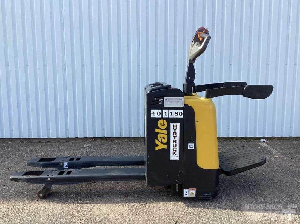 Yale MP20XUX Pedestrian stacker